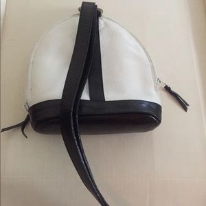 Vintage Genesis by Sabina genuine leather purse.